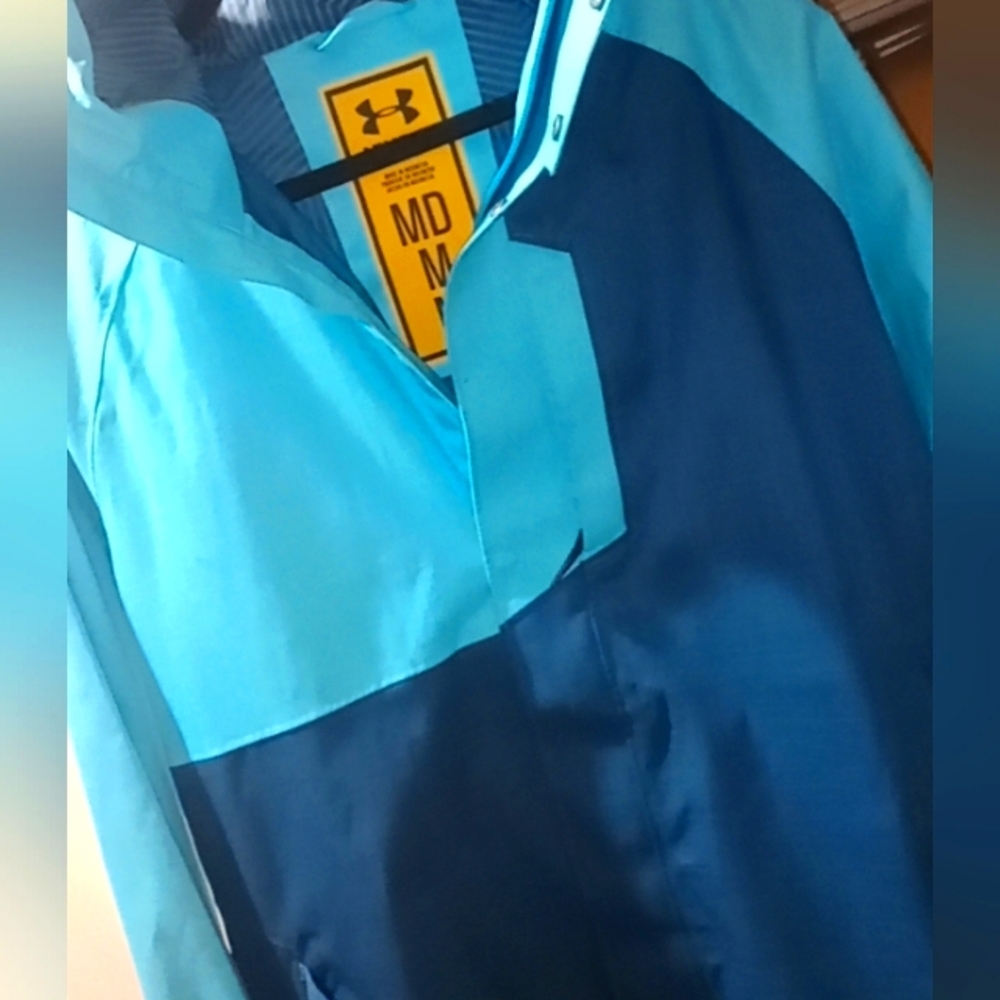 Mens Under Armour UNDER STORM rain coat excellent condition